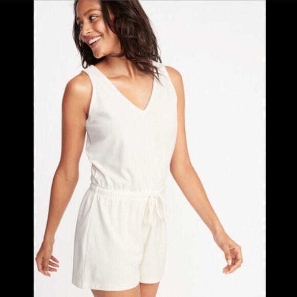 Brand New Old Navy Women’s Cream Terry Cloth Onesie Romper - Picture 3 of 16